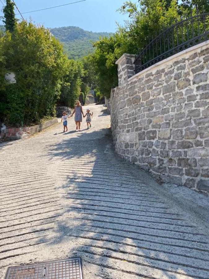 Apartman Irena Tivat Dış mekan fotoğraf